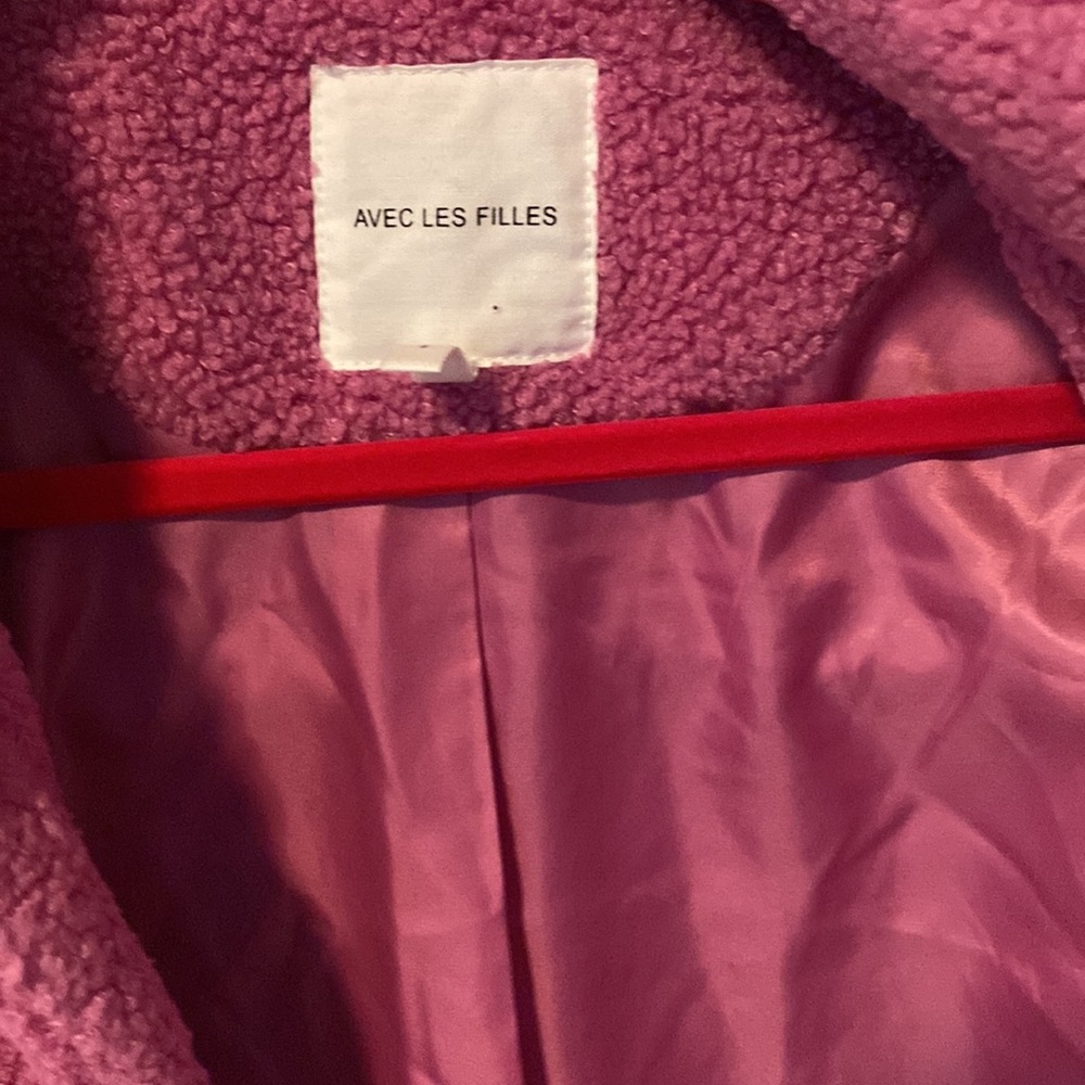 AVEC LES FILLES - Picture 2 of 3